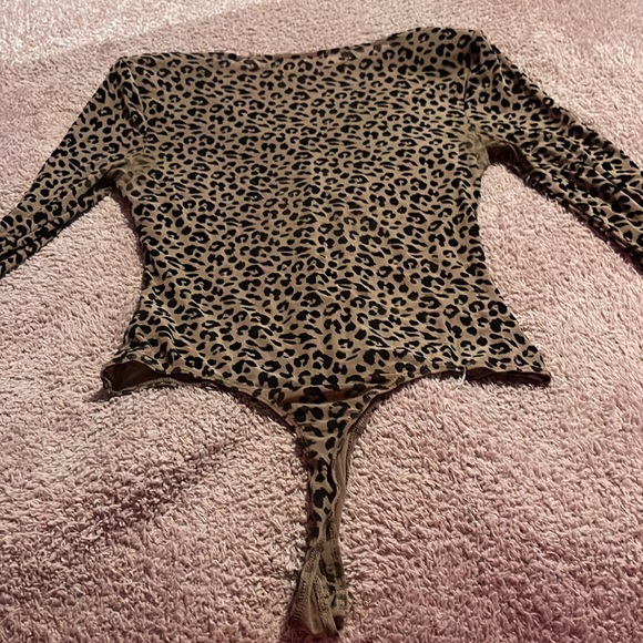 ASTR THE LABEL Leopard-Print Stretch Bodysuit | Size L - Picture 10 of 12